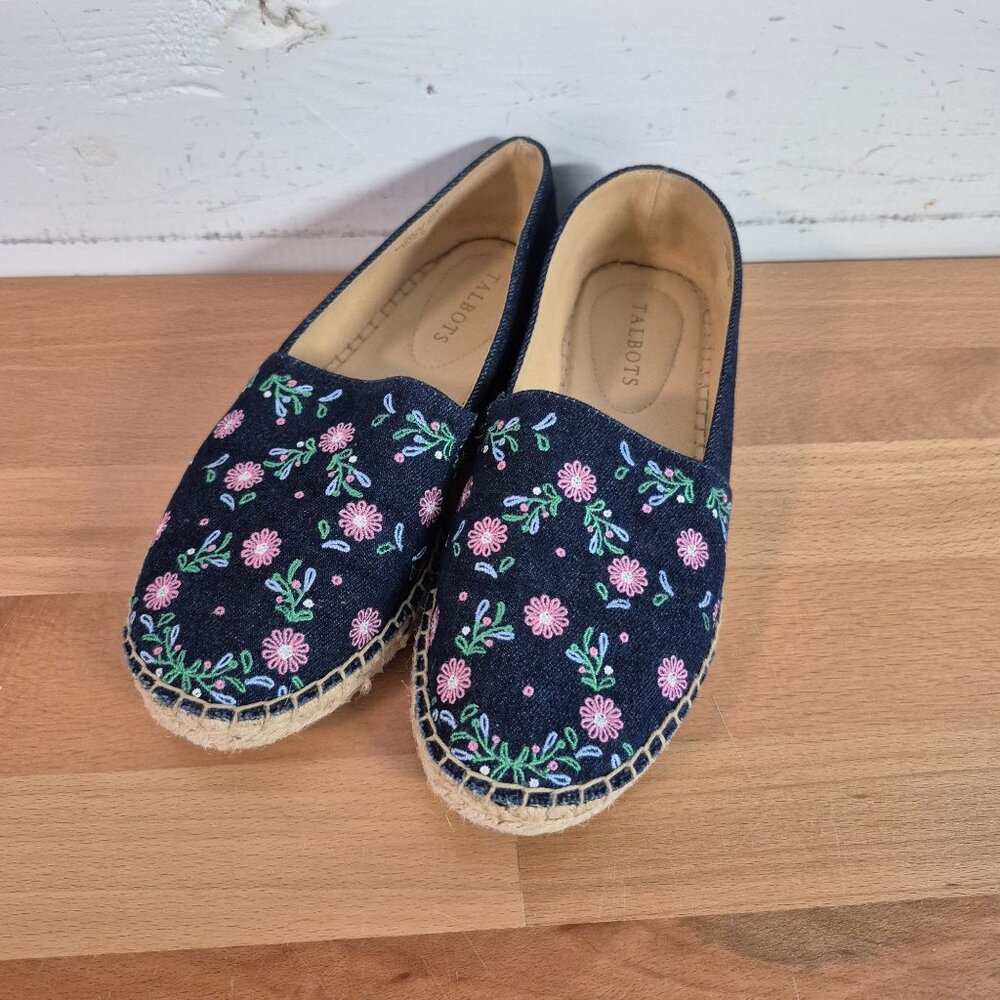 Talbots Women's Espadrille Embroidered Flats size 7M Navy Blue Paisley Shoes
